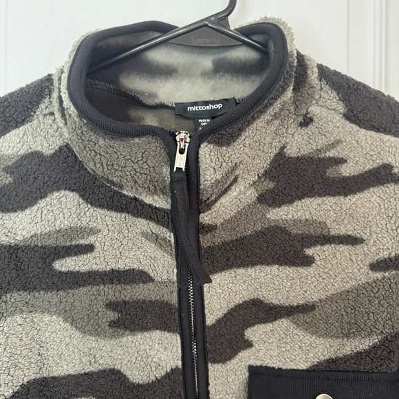NWT Mittoshop Fleece Camo Zip Up Pullover - Picture 8 of 9